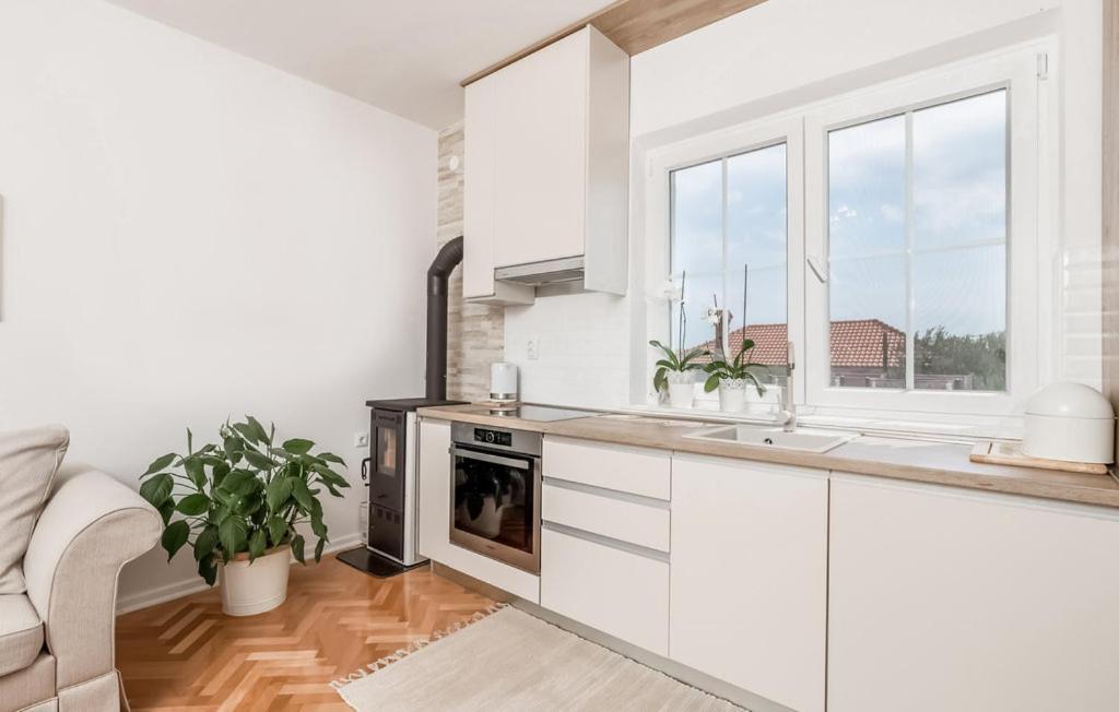Sunset Apartment With Sea View Повляна Екстер'єр фото