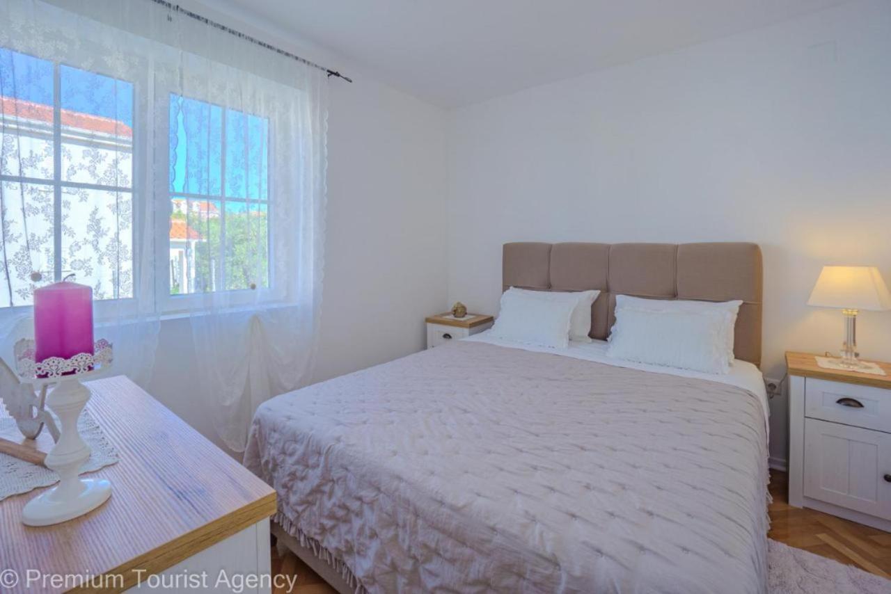 Sunset Apartment With Sea View Повляна Екстер'єр фото